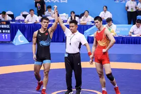 学青会国际式摔跤收官，北京代表团2银4铜赛出气势图片