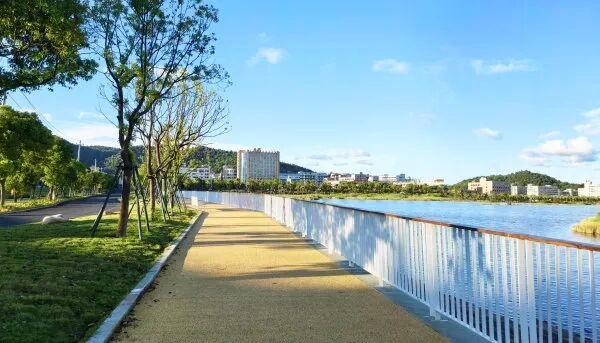 温州新晋网红地火了！ 快来“躺坪” 看海…