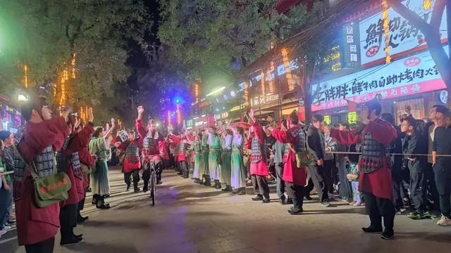 【国庆来咸阳·老街见一“面”】渭城：秦俑“活”起来古今共潮生