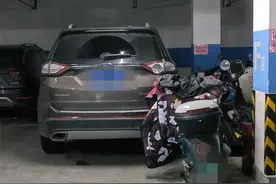 晨意帮忙丨车位被电动车阻挡出入难，业主称“物业敷衍不解决”，回应：保证不影响通行图片