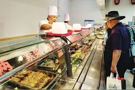 羊坊店街道首家“海淀食堂”开餐图片