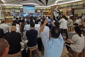 郭勤亮诗集《诗与远方》新书发布暨“经典诵读”文明实践活动在汕头举行图片