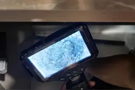 森林公园新房下水管被水泥堵塞！开发商：维保部门会给业主赔偿图片