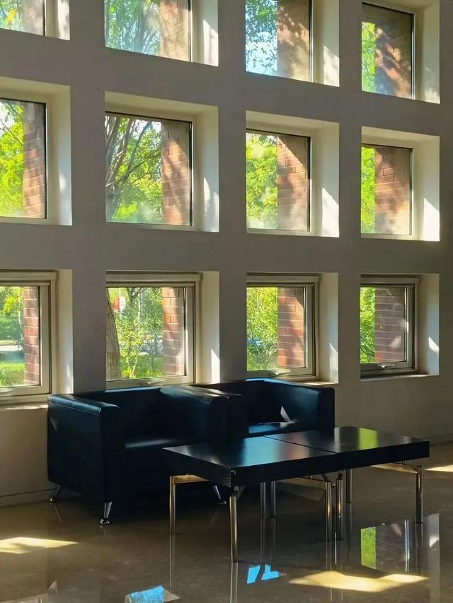 推开南开的窗，你会看到——