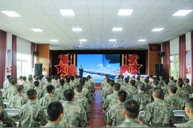 “国防有话说” 国防教育宣讲燃军魂，忠诚使命共筑钢铁长城图片