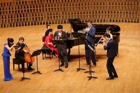 左岸音乐节闭幕演出：坚守古典浪漫，与听众亲密交流图片