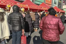 杭州年底买衣服天堂！市中心这个批发市场也开始大清仓啦，100元买5件图片