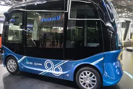 以完全拆卸方式出口，关税几乎为零！中国电动小巴驶上“非洲屋脊”图片