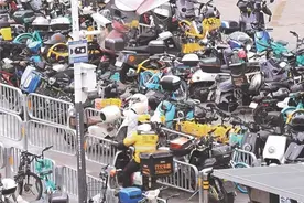 夜查“电鸡” 频次“加码”图片