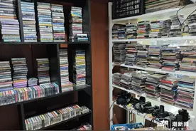 50多年前的磁带依旧动听！杭州有家宝藏CD磁带店，年轻人络绎不绝图片