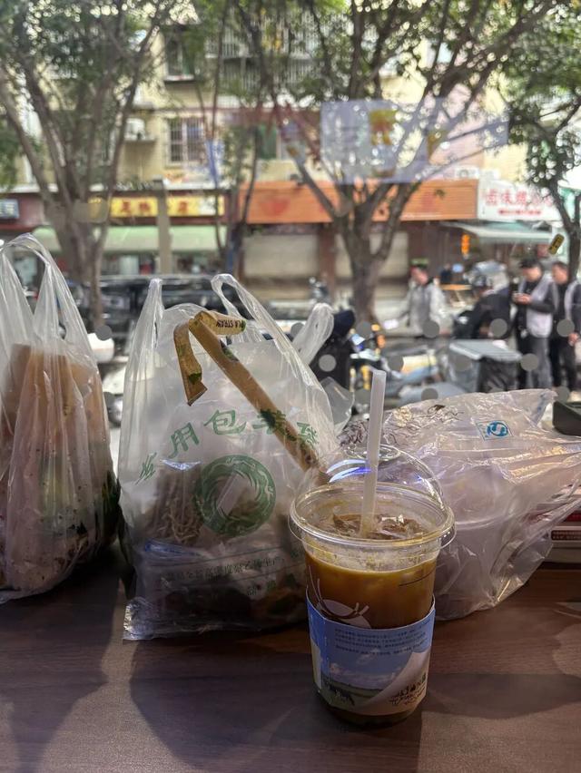 龙泉的早高峰在西河综合市场