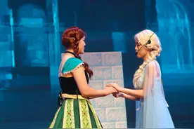 耶鲁外教化身导演，雅礼学子上演原汁原味《冰雪奇缘》图片