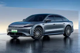 中国车企再迎里程碑：奇瑞集团全球第1500万辆整车在芜湖下线图片