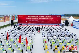 东北里程最长跨海大桥开工建设图片