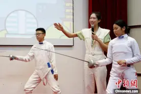 江旻憓AB面：坚强的击剑冠军 感性的“不完美”女孩图片