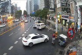 女子搬家时两大袋物品失踪，民警线上、线下追踪迅速找回图片