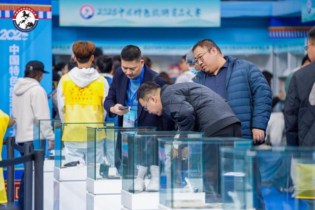 6金12银7铜！湖北文旅商品闪耀全国大赛，蒜鸟家族、武当道茶等好物出圈出彩