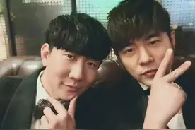 周杰伦林俊杰王俊凯三人罕见同框！齐聚一起给杰伦哥过生日图片