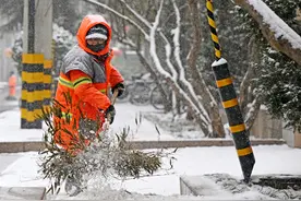 组图丨风雪中，致敬那些坚守的身影图片