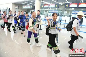 “精准扶贫”首倡地迈入航空时代 湖南湘西边城机场正式通航图片