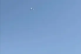 知名极限运动博主在哈巴雪山飞滑翔伞时失联近60小时 好友：范围太大，希望无人机飞手支援图片