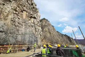 吉林省沿边开放旅游大通道（G331项目）建设一线观察图片