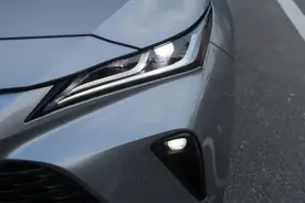 广汽丰田这次“掏心掏肺”了——试驾武装到牙齿的威飒图片