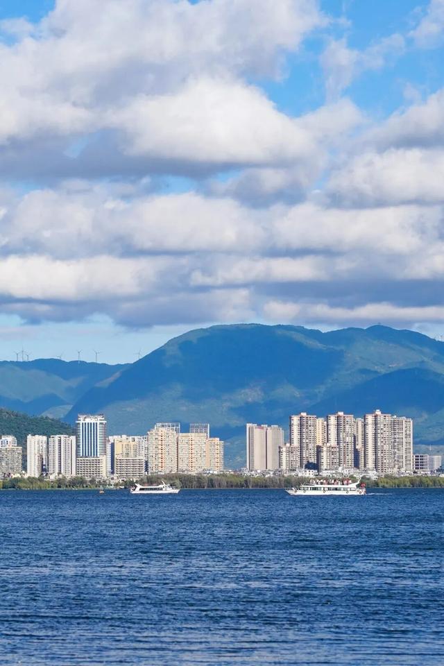 大理市成功入选省级宜居城镇建设试点 打造“漫步苍洱”旅居新典范