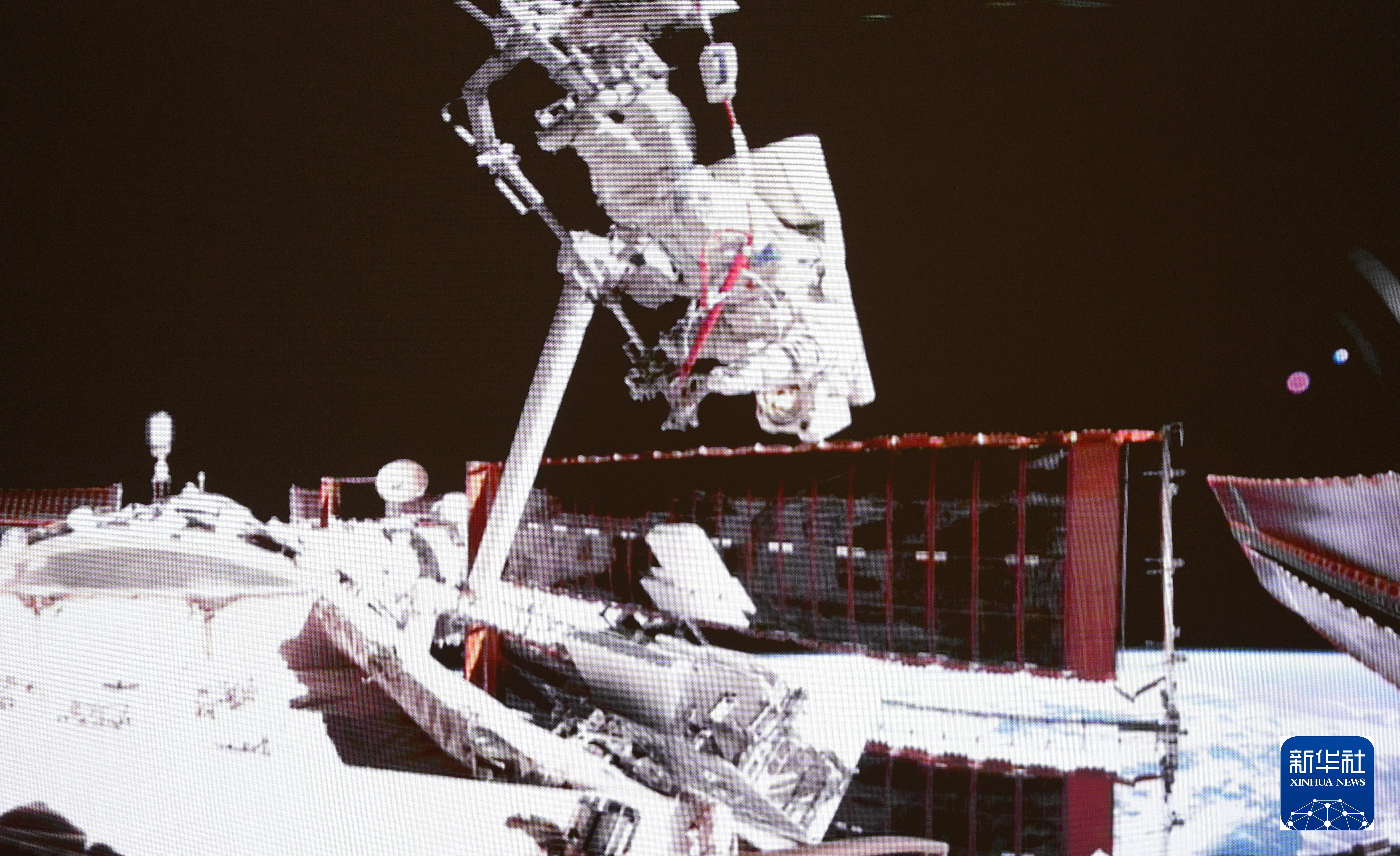 70载中国航天箭指苍穹(图21)