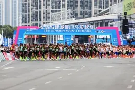 特步连续十七年携手白金厦马 助力选手“拿下赛道”图片