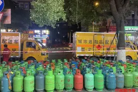 ​长沙这个综合型农贸市场告别瓶装液化气图片