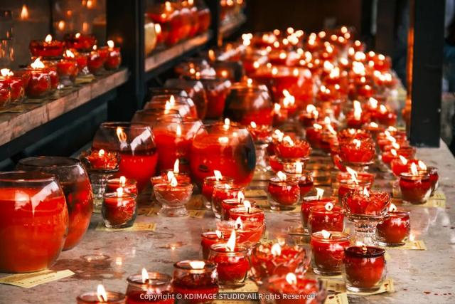 银色世界，雪中禅意：峨眉山的冬天美成了佛国仙境