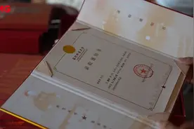 是兄弟，就一起收到录取通知书！图片