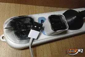 充电器不拔  安全隐患大图片