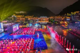 凤凰古城，又一次迎来苗族文化大狂欢！图片