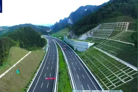 通车在即！广西天巴高速顺利通过交工验收图片