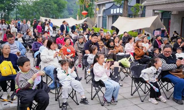 乐山五通桥区菩提山城市森活季启幕：徒步打卡+山林音乐会，解锁假日新体验