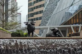 香港为何“股汇双强”？图片