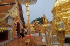 世界名寺——泰国清迈双龙寺图片