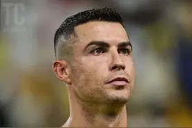 666！🤙C罗生涯帽子戏法已达66次！本场左脚右脚头球完美戴帽图片