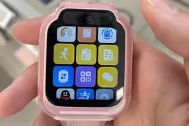 答案错误、过度娱乐、诱导消费……警惕儿童电话手表里的这些“坑”图片