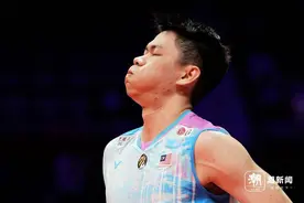 世界羽联总决赛：李梓嘉因伤退赛，李诗沣意外取胜图片