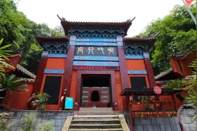 宜宾发文“抢吒儿”、汉中天师堂“撞脸”玉虚宫……《哪吒2》爆火有景区游客翻倍图片