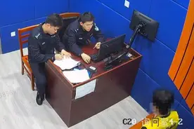 用银行卡取取钱就能轻松赚钱，这样的“兼职”你心动吗？千万别！图片