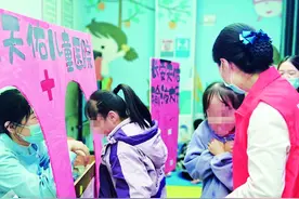 陕西创新推出“医院游戏箱”为何这么“香”？趣味游戏陪患儿诊疗图片