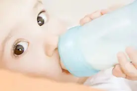 有娃必读！36款奶瓶及配件大比拼，这1款竟然会倒吸……图片