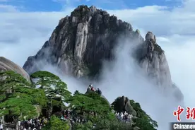 中国黄山西海大峡谷、天都峰进入冬季封闭维护期图片