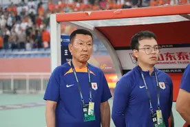 泰山队客场大胜深圳，崔康熙：泽卡状态提升，表现将会越来越好图片