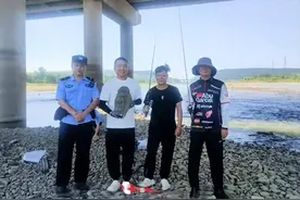 洛阳有钓鱼者称发现疑似文物佛头，龙门石窟研究院：正在鉴定图片