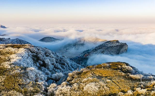 雪霁云海美如画